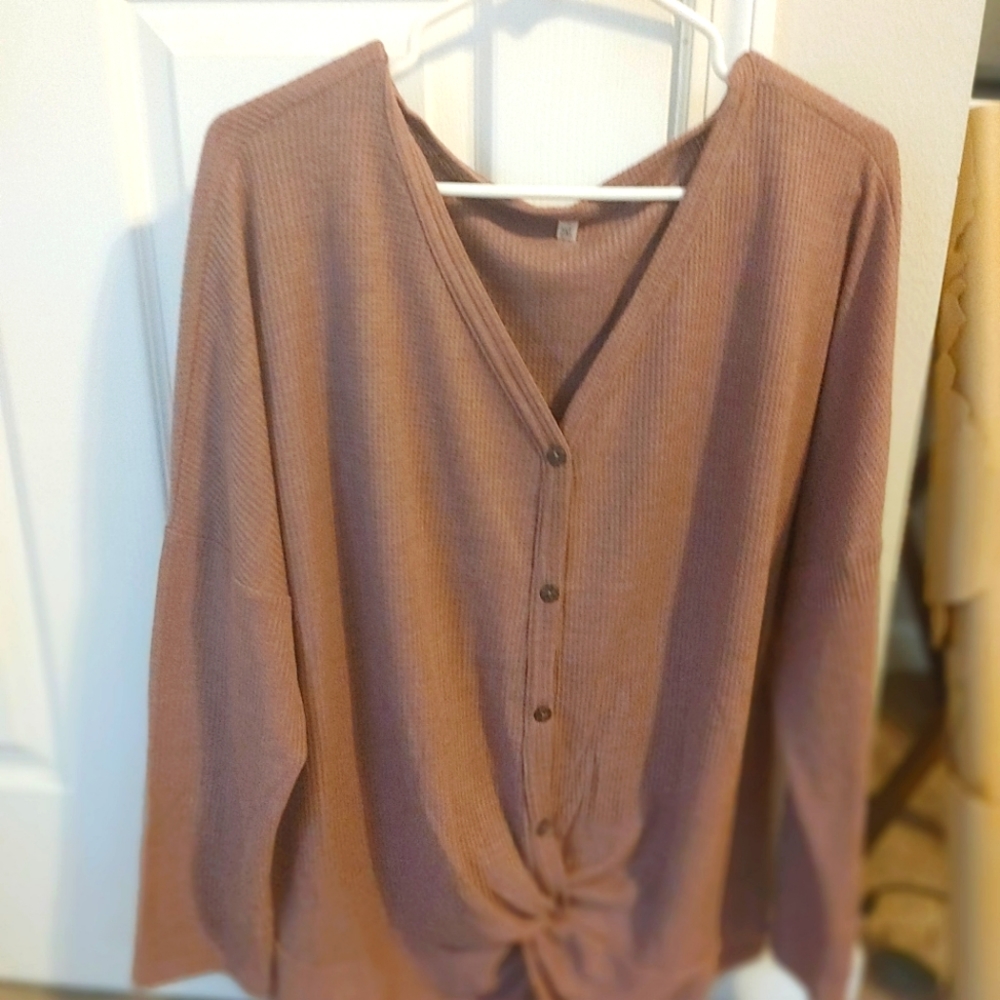 Rose colored shirt size 2xl